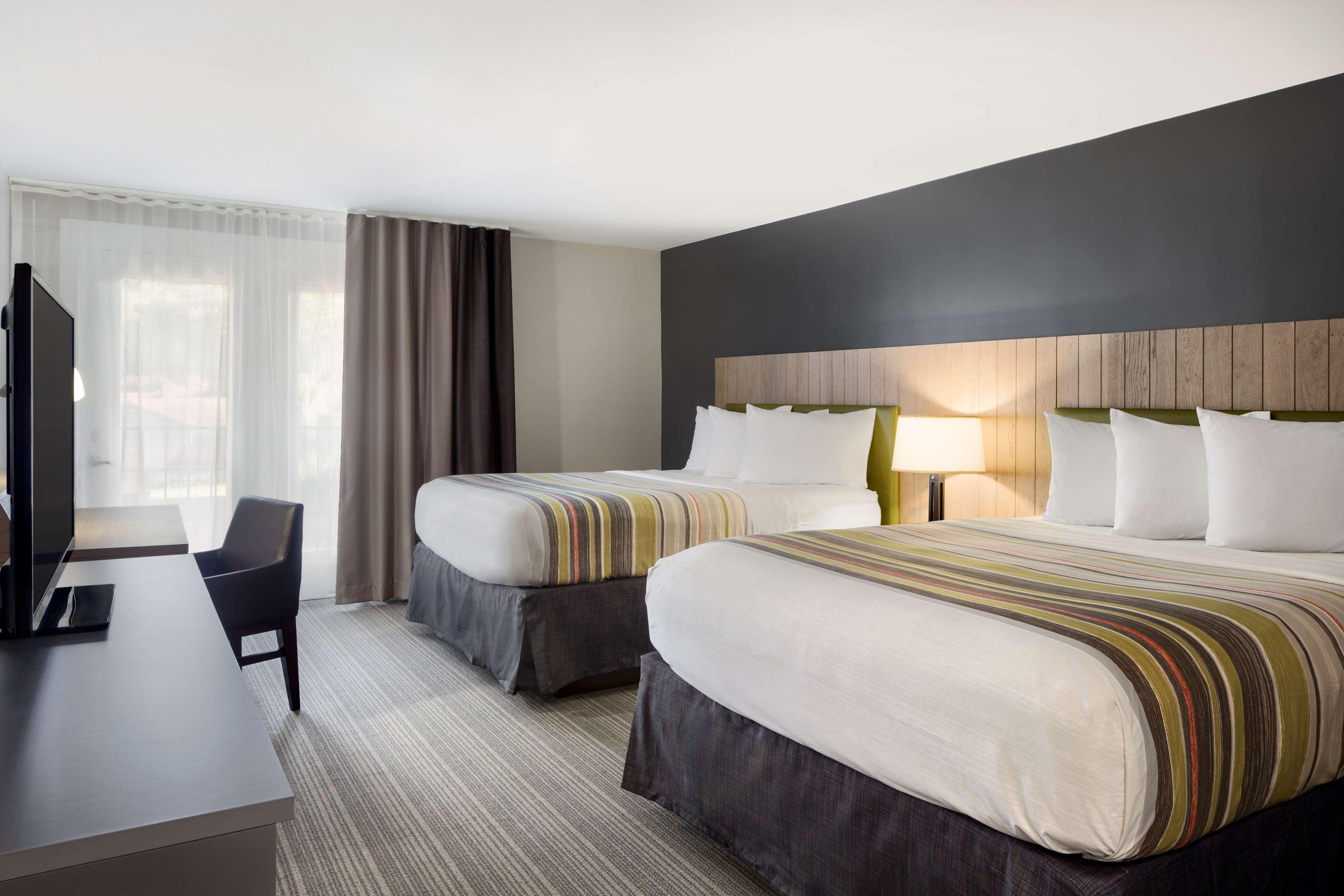 SUITE, 2 QUEEN BEDS