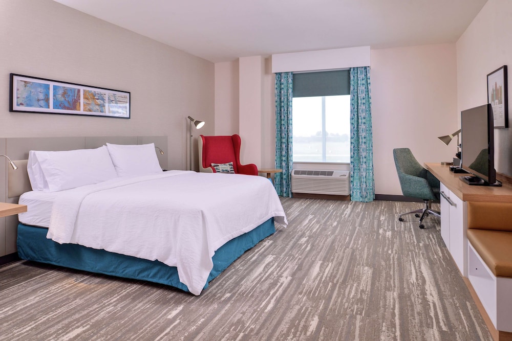 Hilton Garden Inn Kansas City Airport 12/51