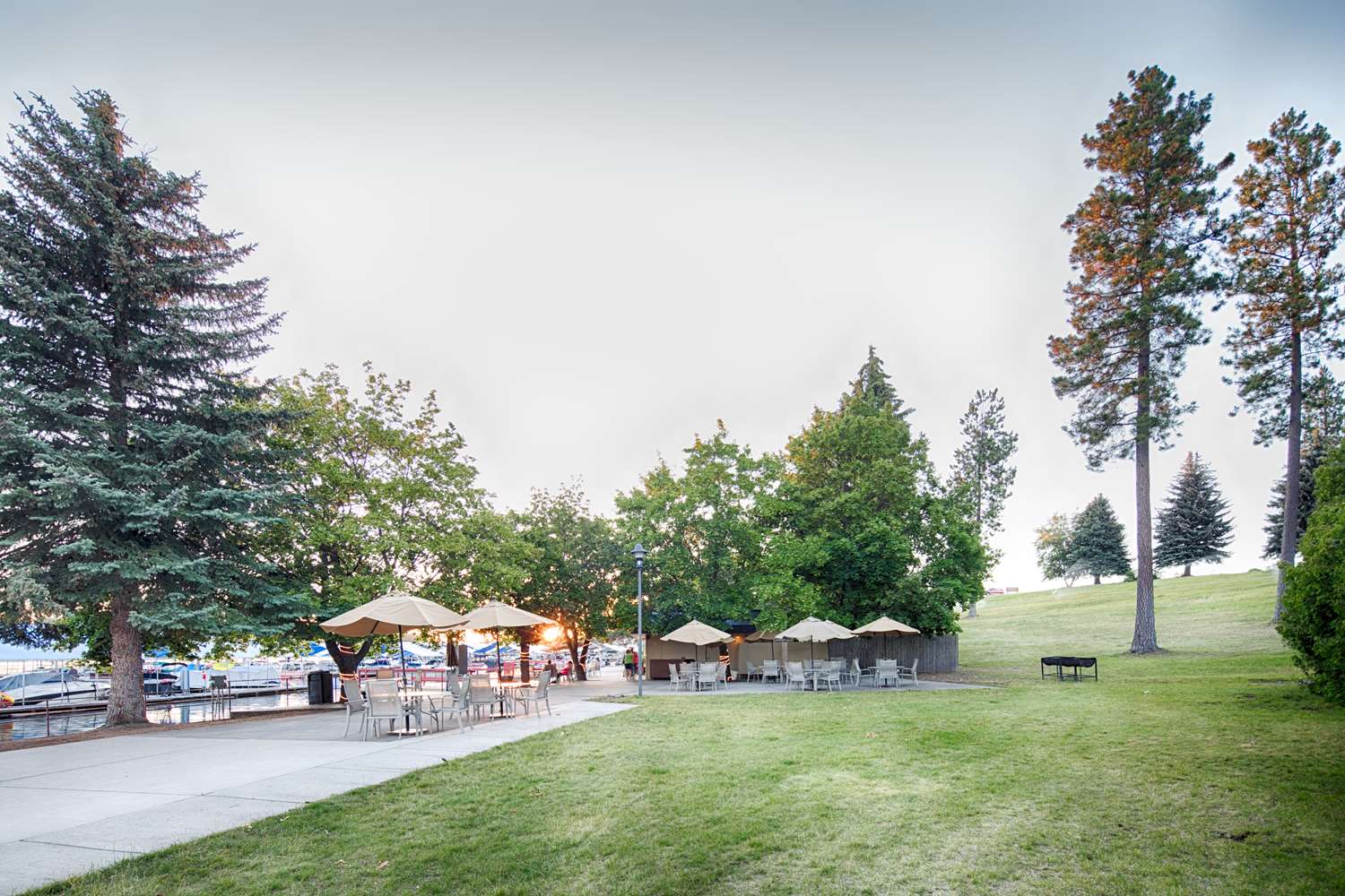 Red Lion Hotel Templin S On the River 29/29