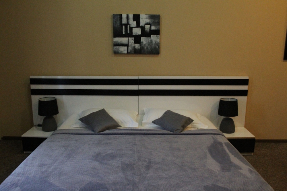 Diplomat Hotel Tbilisi 16/50