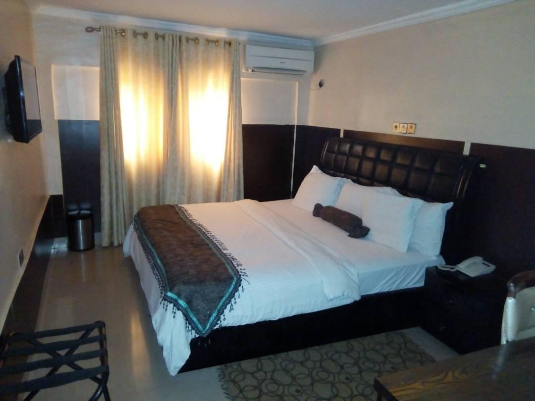 Bex Suites And Spa 2/9