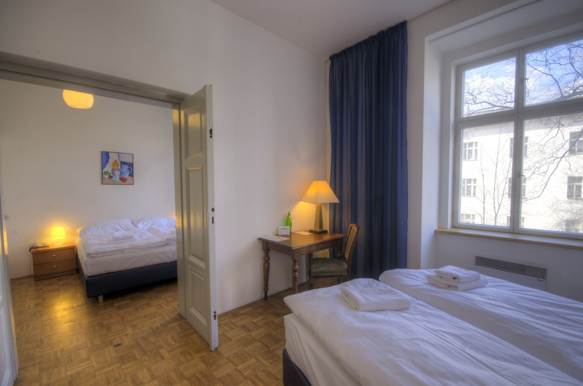 ROOM, QUADRUPLE