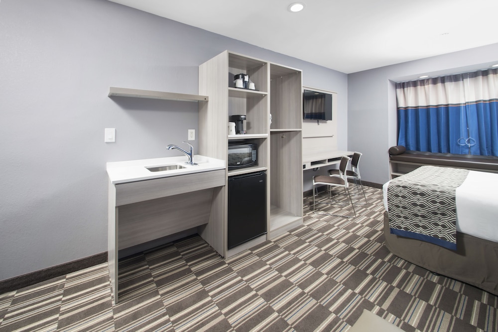 Microtel Inn And Suites Bethel 5/28