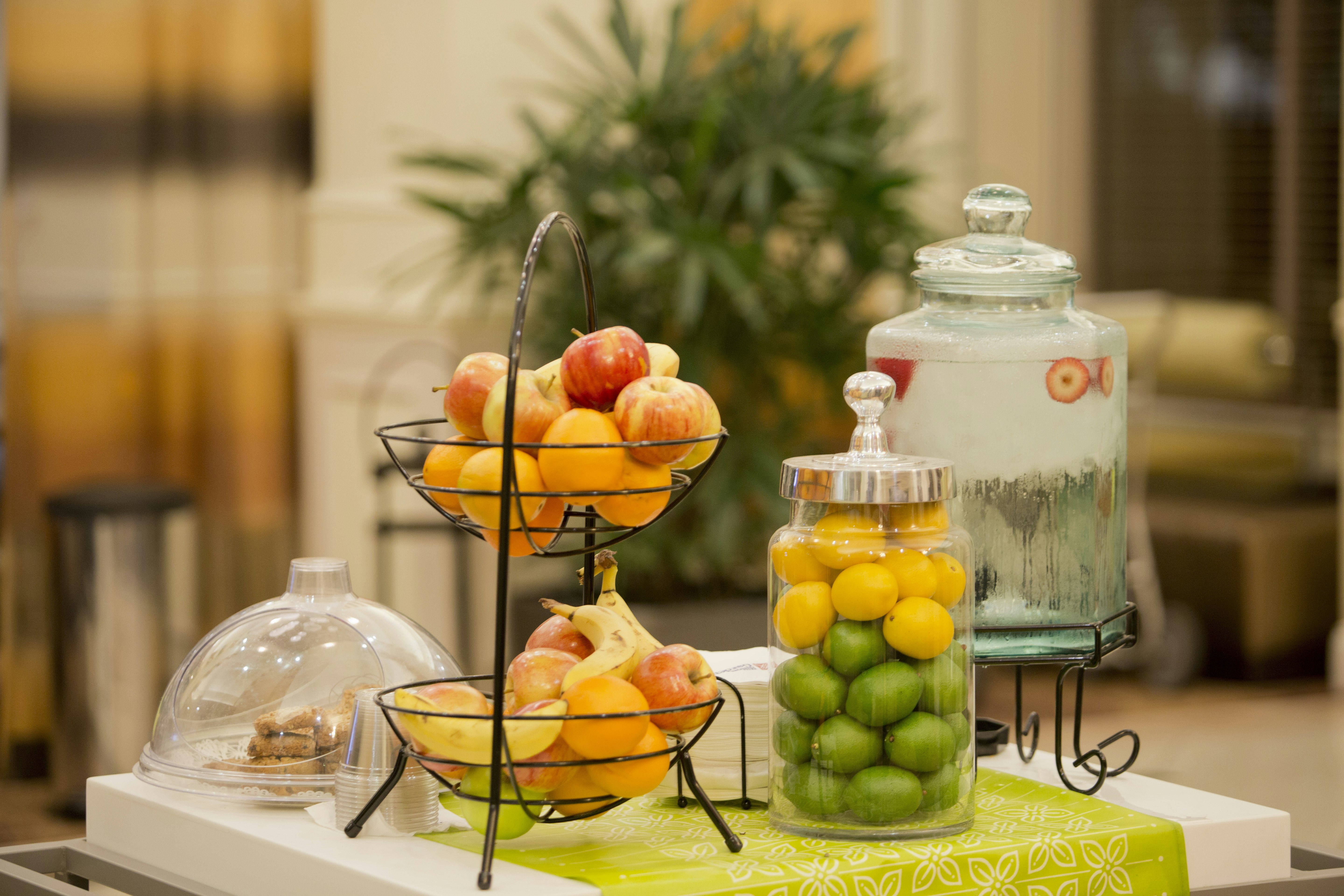 Hilton Garden Inn Oxnard Camarillo 27/60