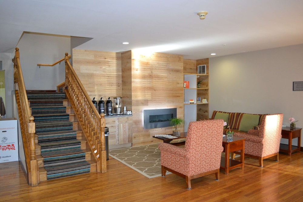 Country Inn and Suites By Radisson Gurnee 28/31