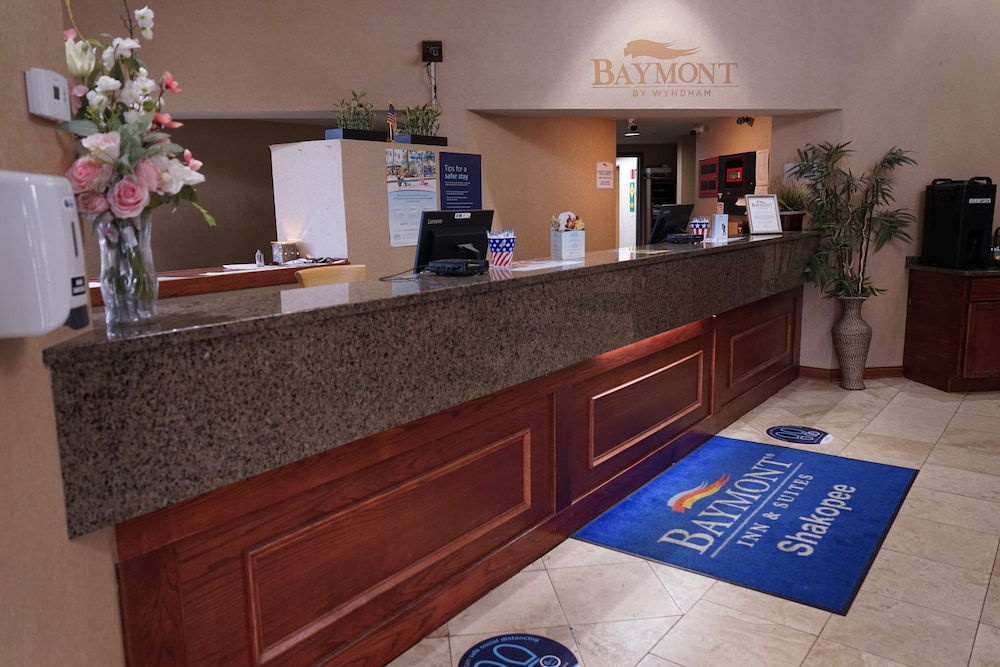 Baymont by Wyndham Shakopee 5/50