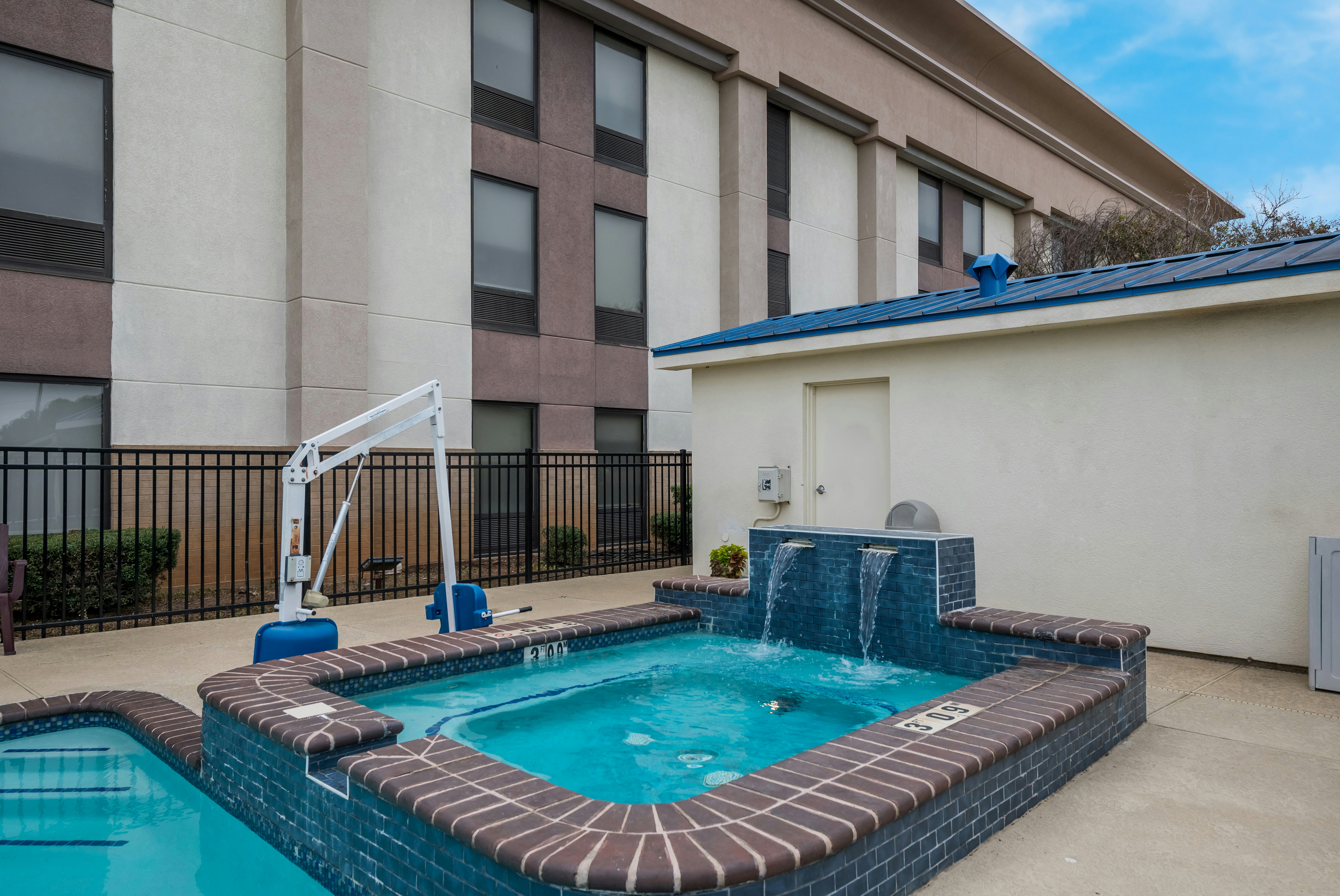 Hampton Inn Marshall, TX 23/43