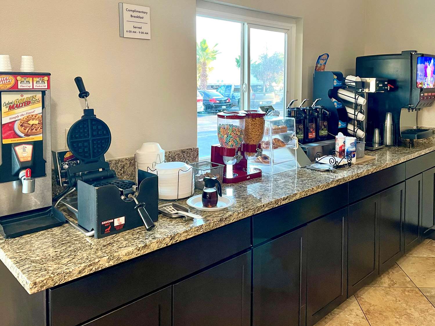 Econo Lodge Inn & Suites Corning Travel Center 15/21