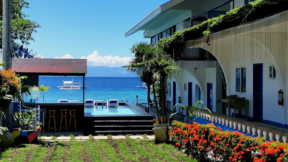 Pescadores Seaview Suites 5/72