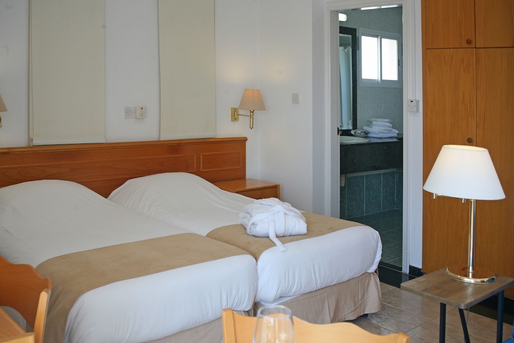 Chrielka Hotelsuites 17/43