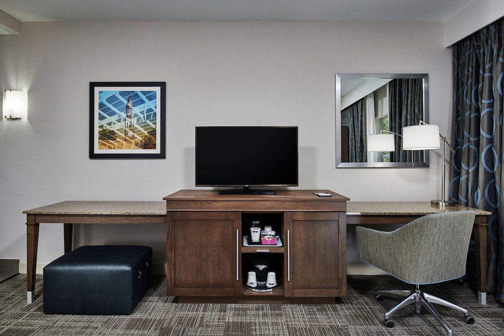 Hampton Inn And Suites Chapel Hill Druham 53/57