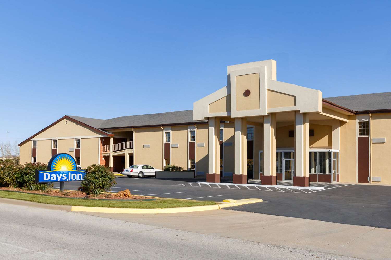Days Inn by Wyndham Lawton 43/47