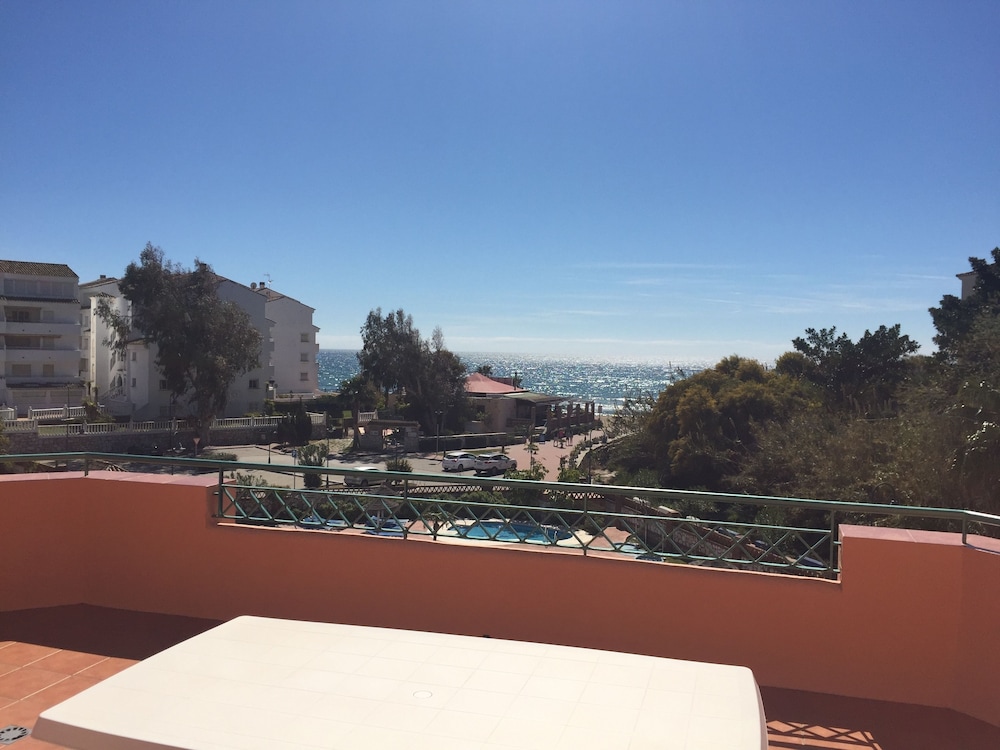 Marbella Beach Resort at Club Playa 25/50