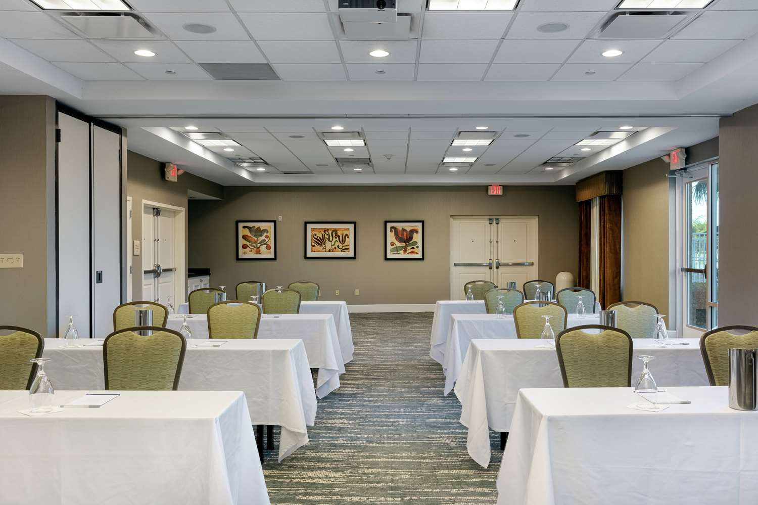 Hilton Garden Inn West I 65 Airport Blvd 8/30