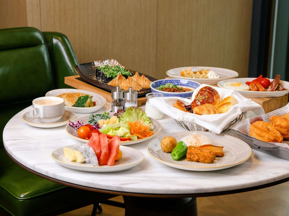 Pullman Chongqing Xiyue 49/65