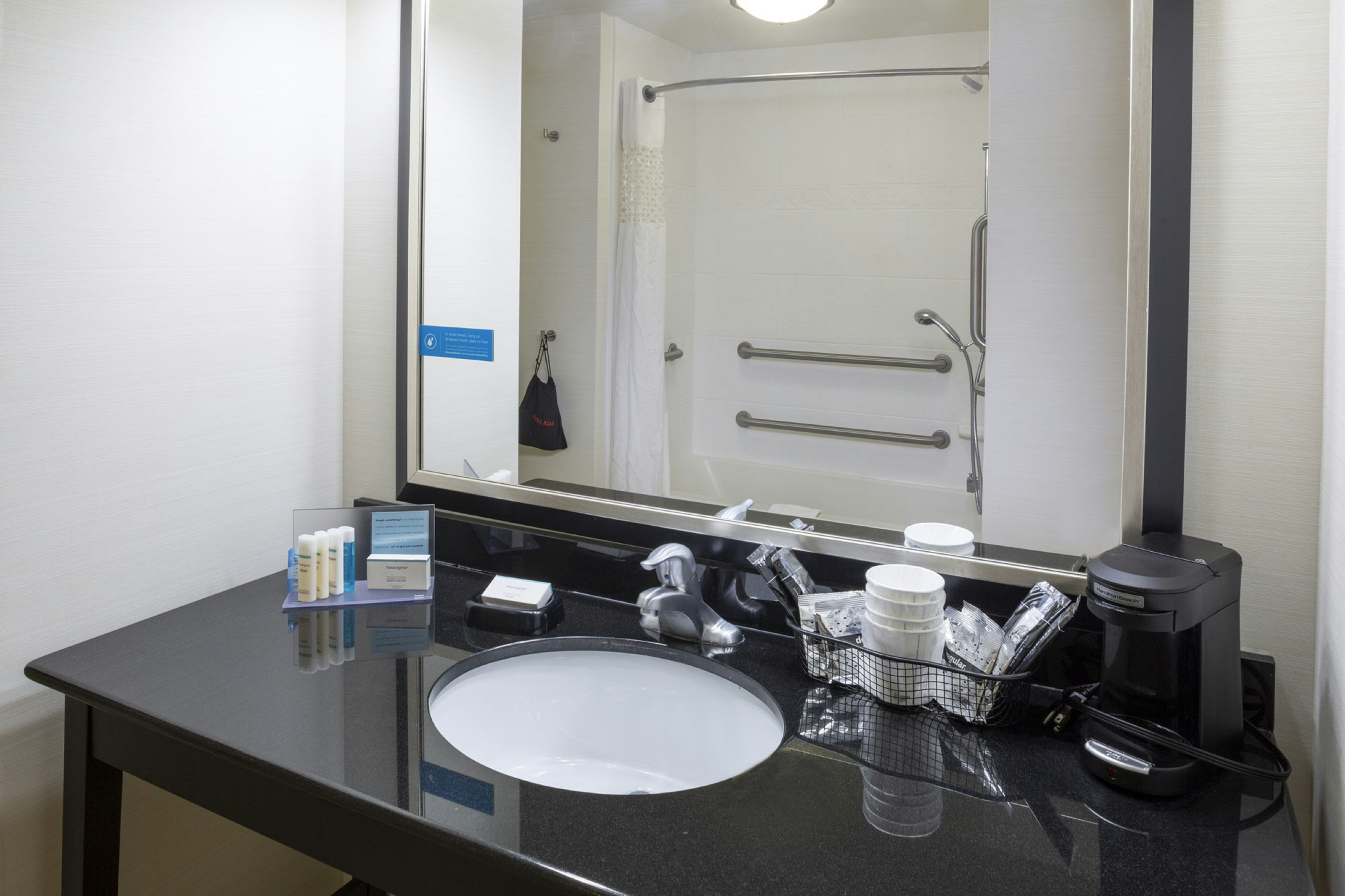 غرفة بسريرين كوين لذوي الإعاقة، Hampton Inn Limerick-Philadelphia Area 3/3