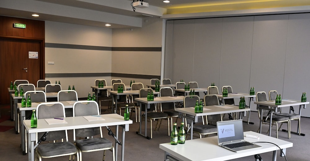 Mercure Piotrkow Trybunalski Vestil 41/50
