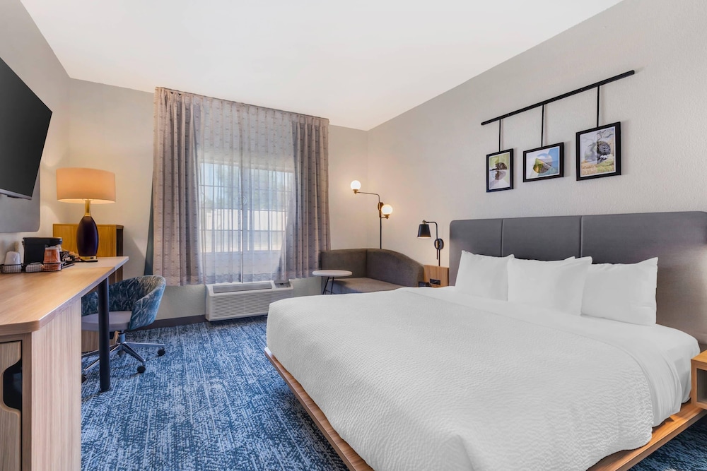Sleep Inn Cedar Hill, TX 18/51