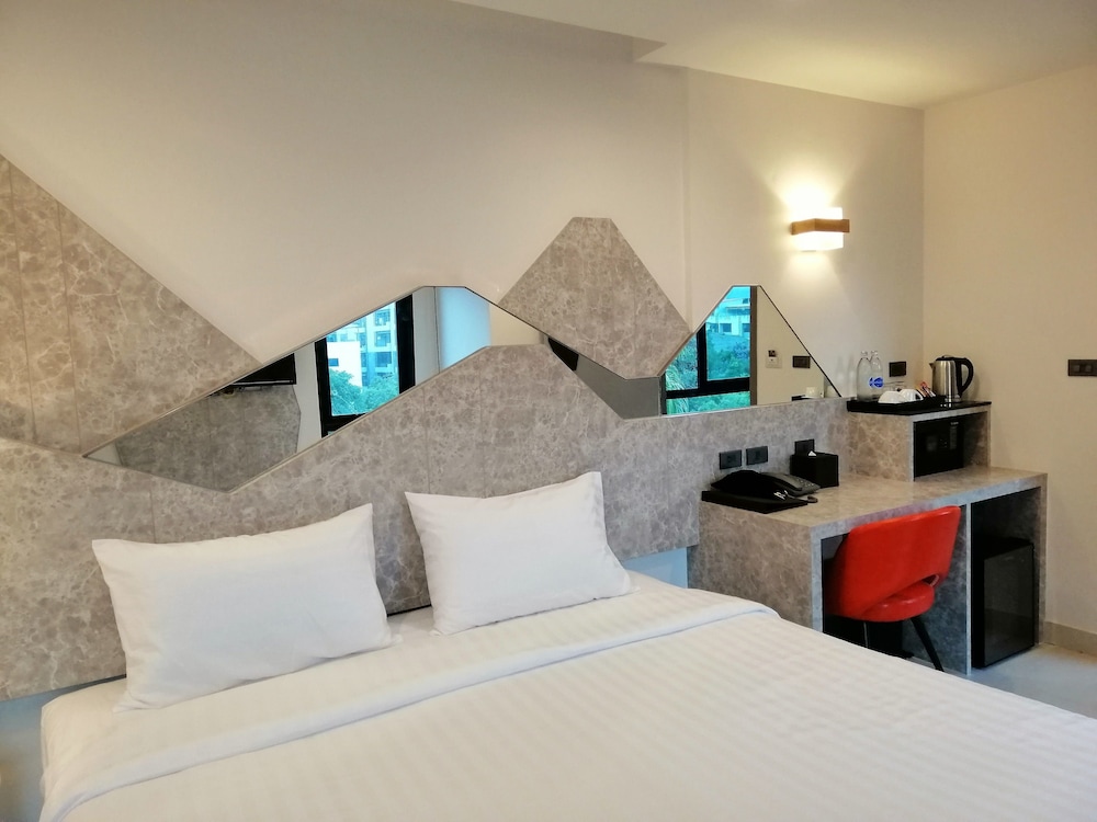Spittze Hotel Pratunam 17/50