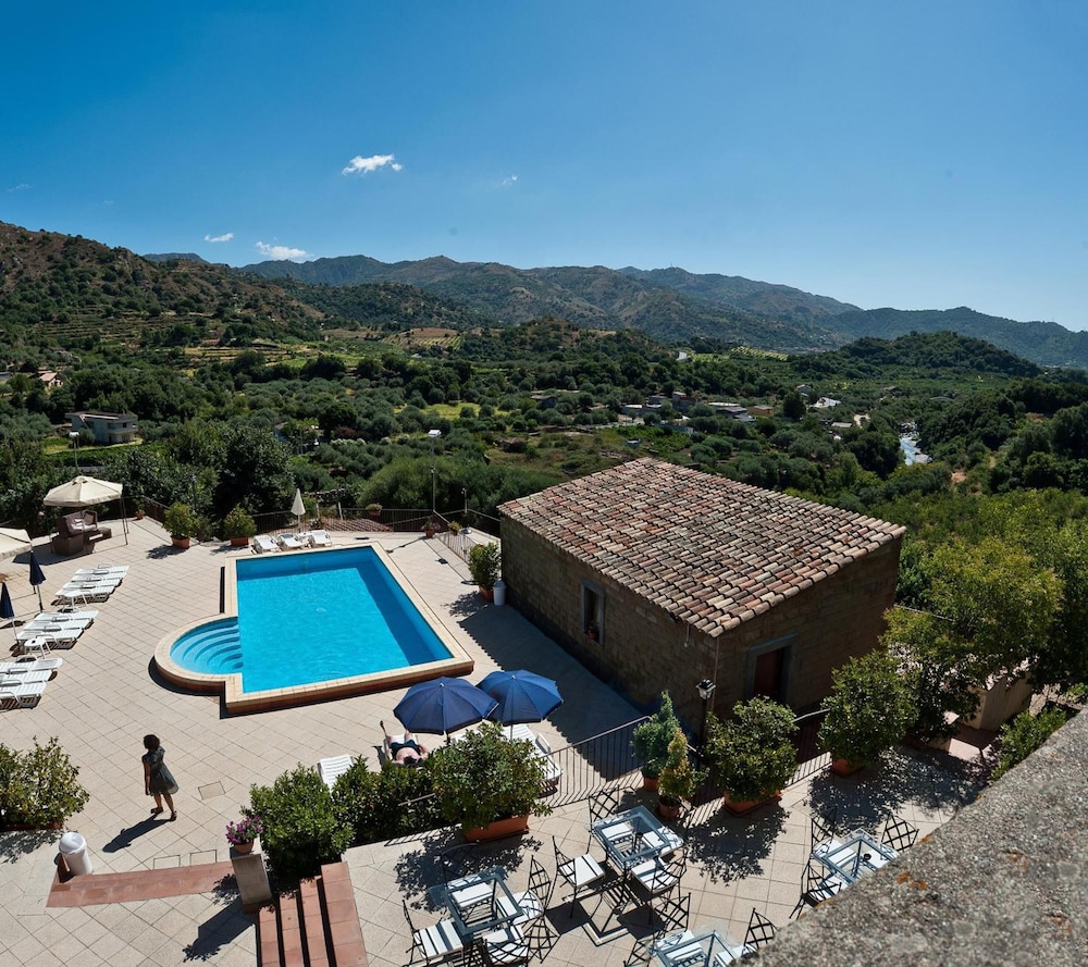 The Borgo Alcantara 66/70