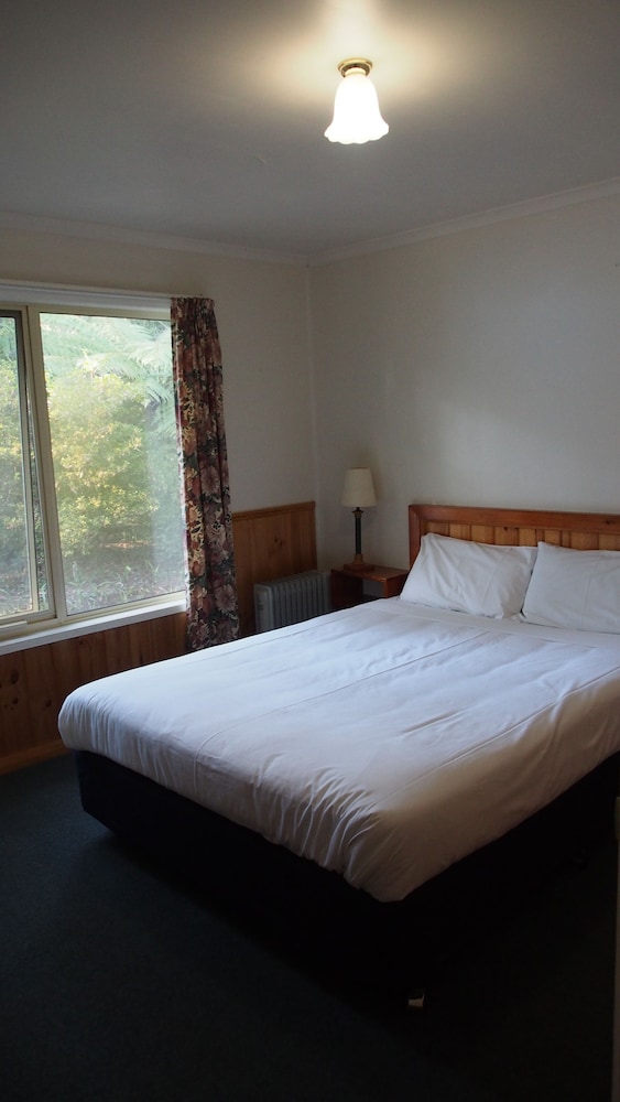 4 Bedrooms, Retreat, Cottage, 8 Beds, Bunk Beds, 2 Queen Beds
