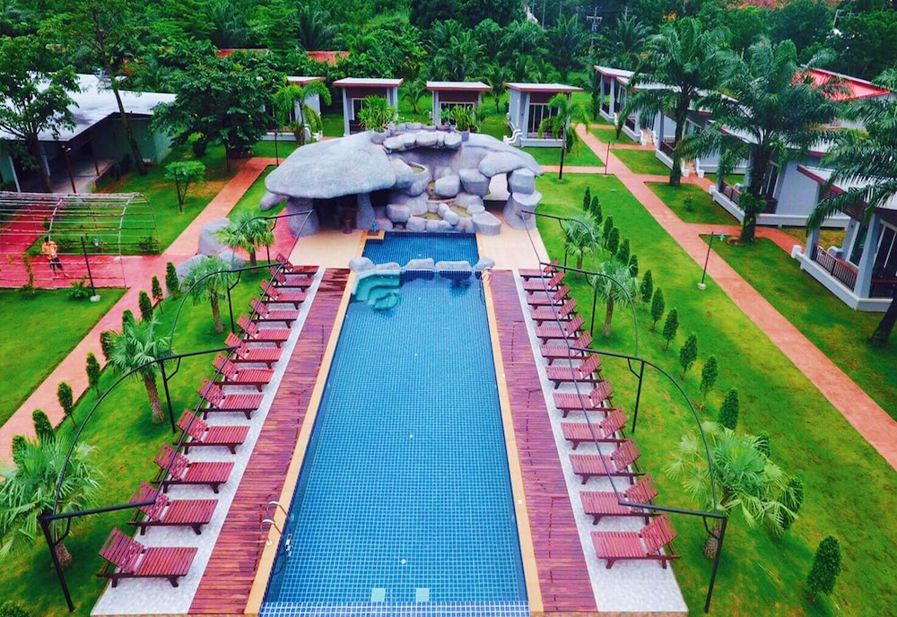 Khaolak Mountain View 35/50