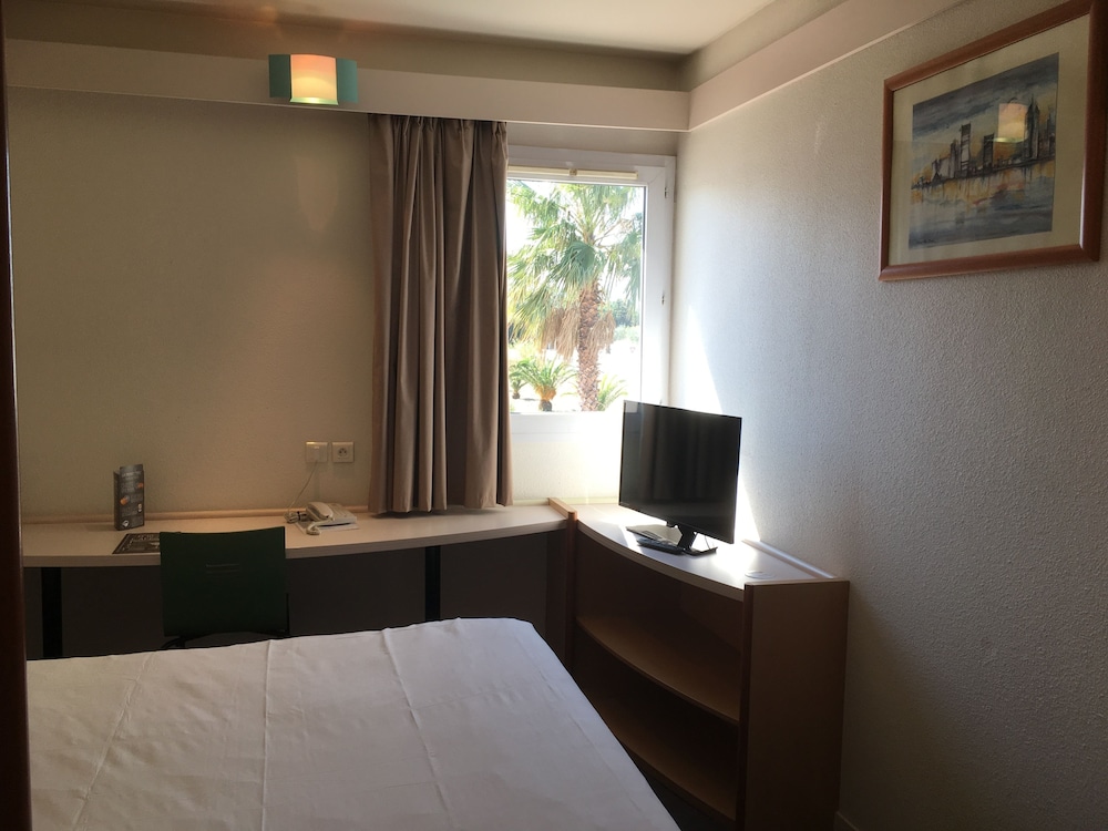 Ibis Perpignan Sud Saint Charles 27/56