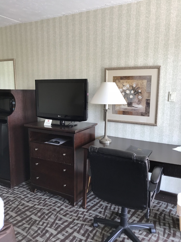Quality Inn Fredericksburg Near Historic Downtown 35/44
