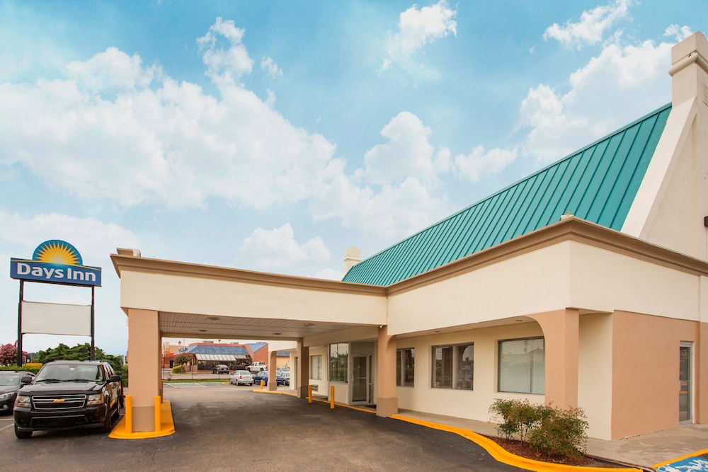 Days Inn by Wyndham Chester 3/18