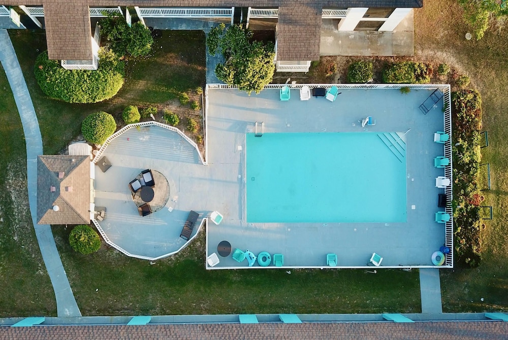 Eglin Extended Stay Hotel, a Howard Johnson by Wyndham 26/27