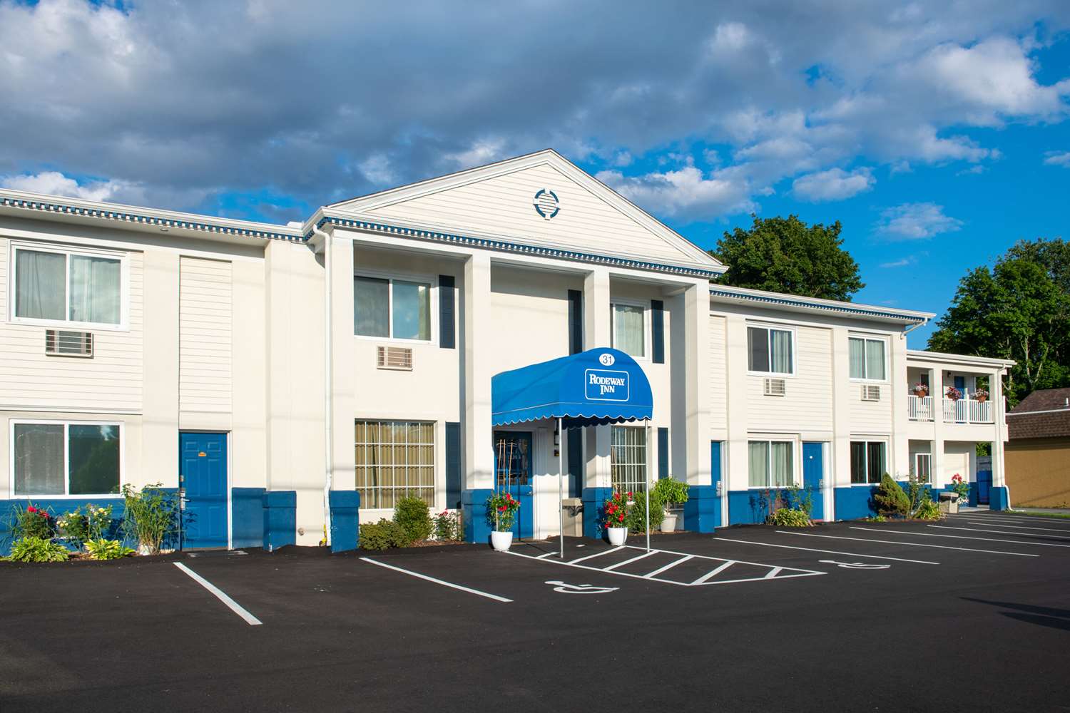 Rodeway Inn Middletown 28/35