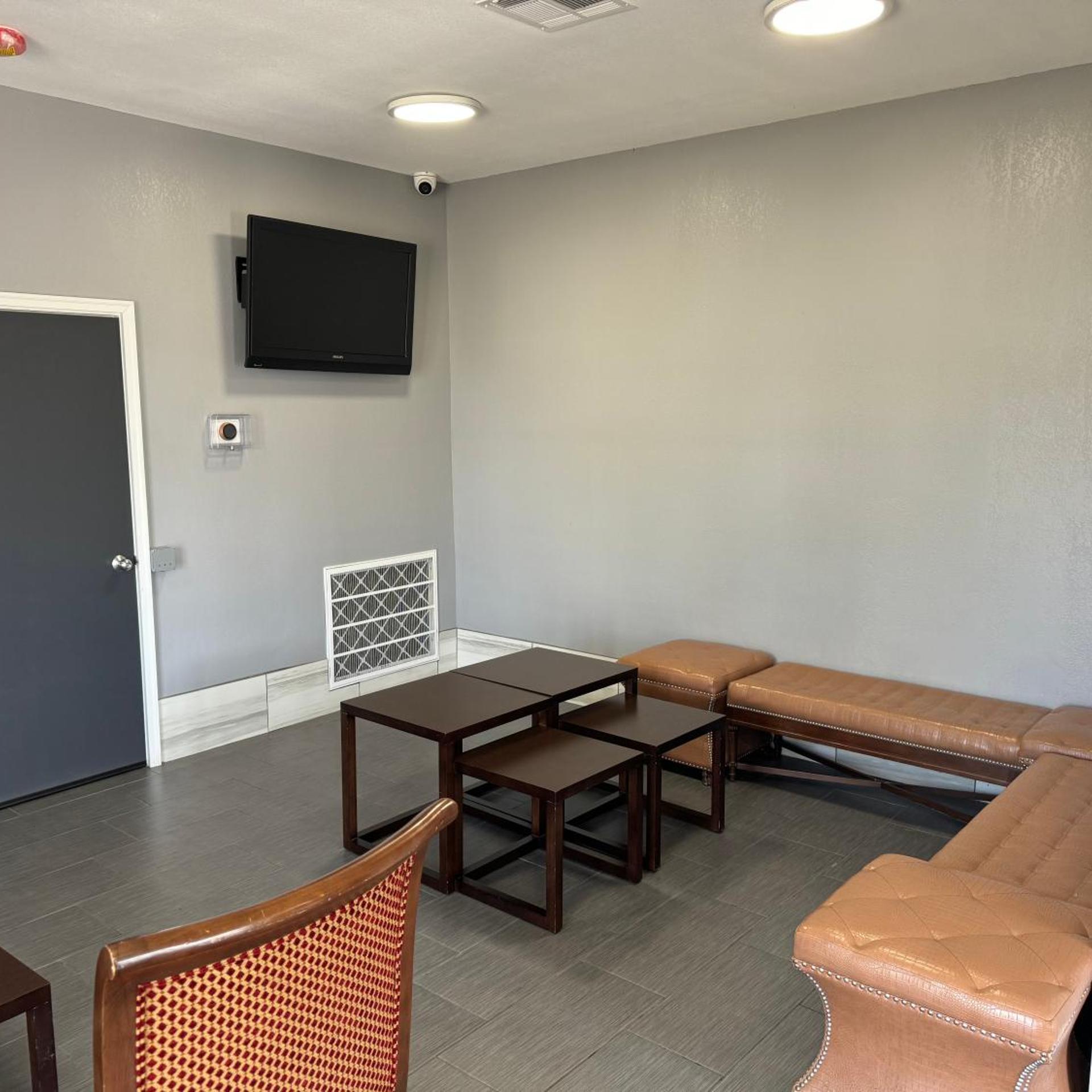 Nola Inn & Suites 6/11