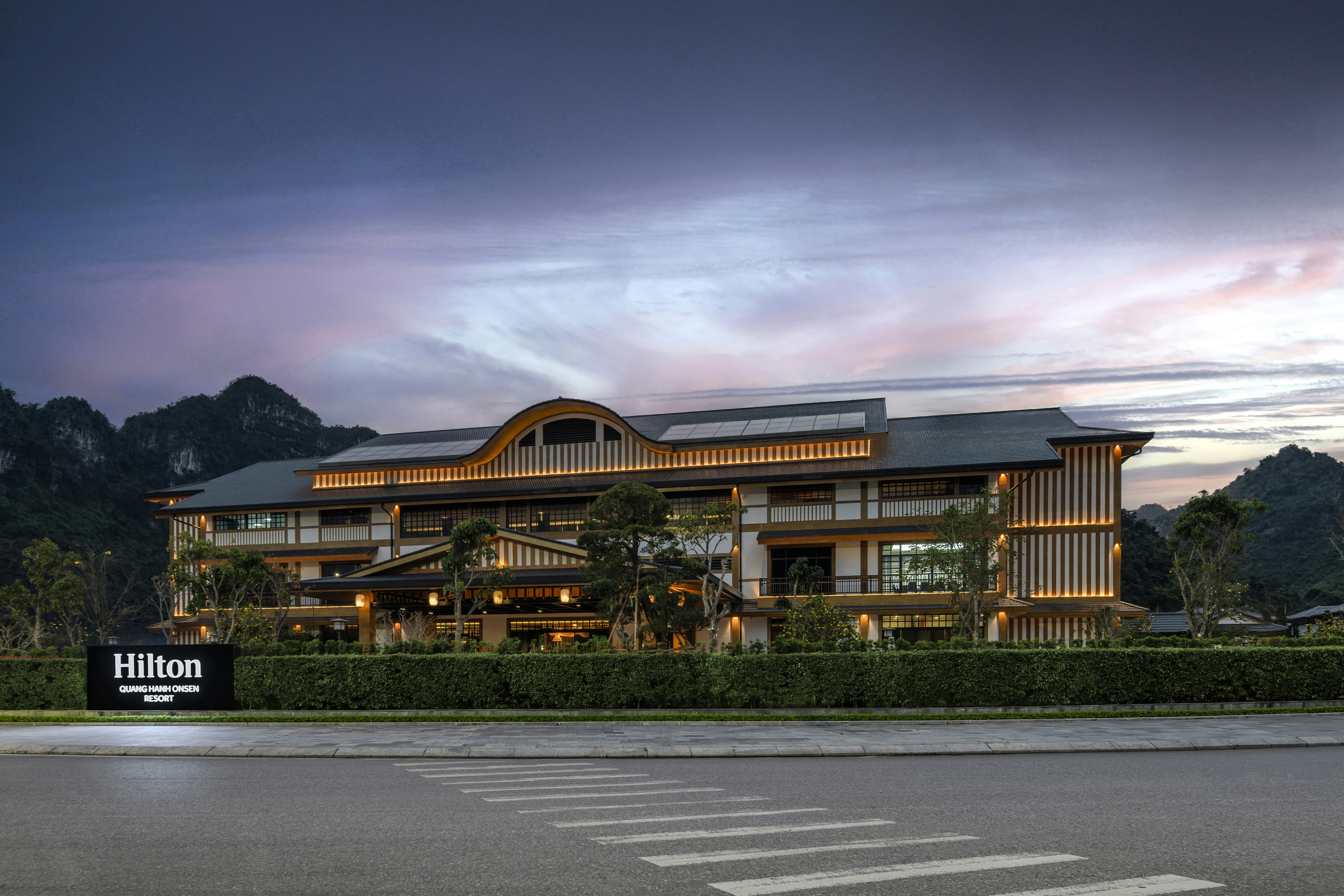 Hilton Quang Hanh Onsen Resort 4/74