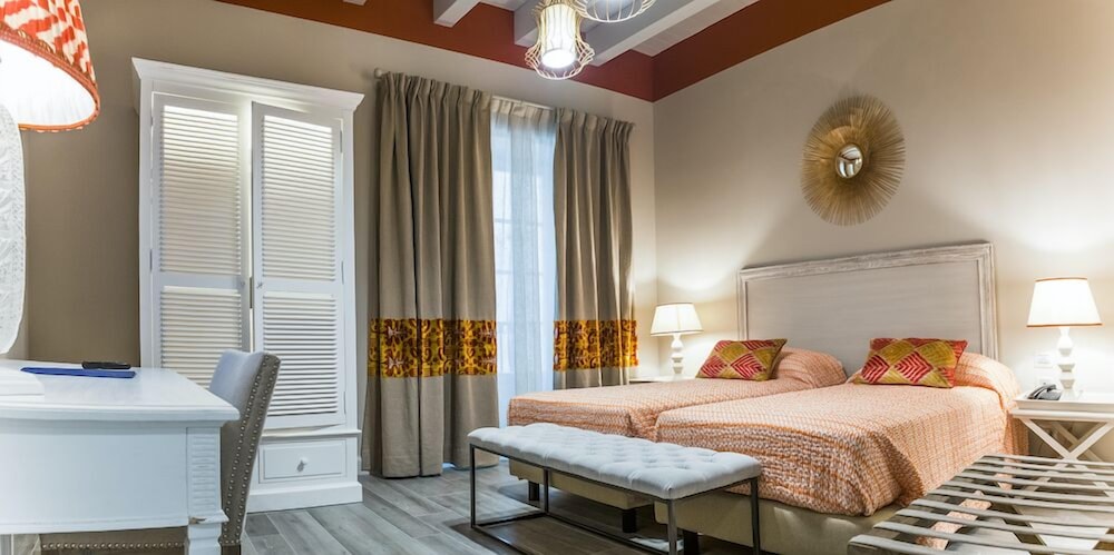 COMFORT, DOUBLE OR TWIN BED