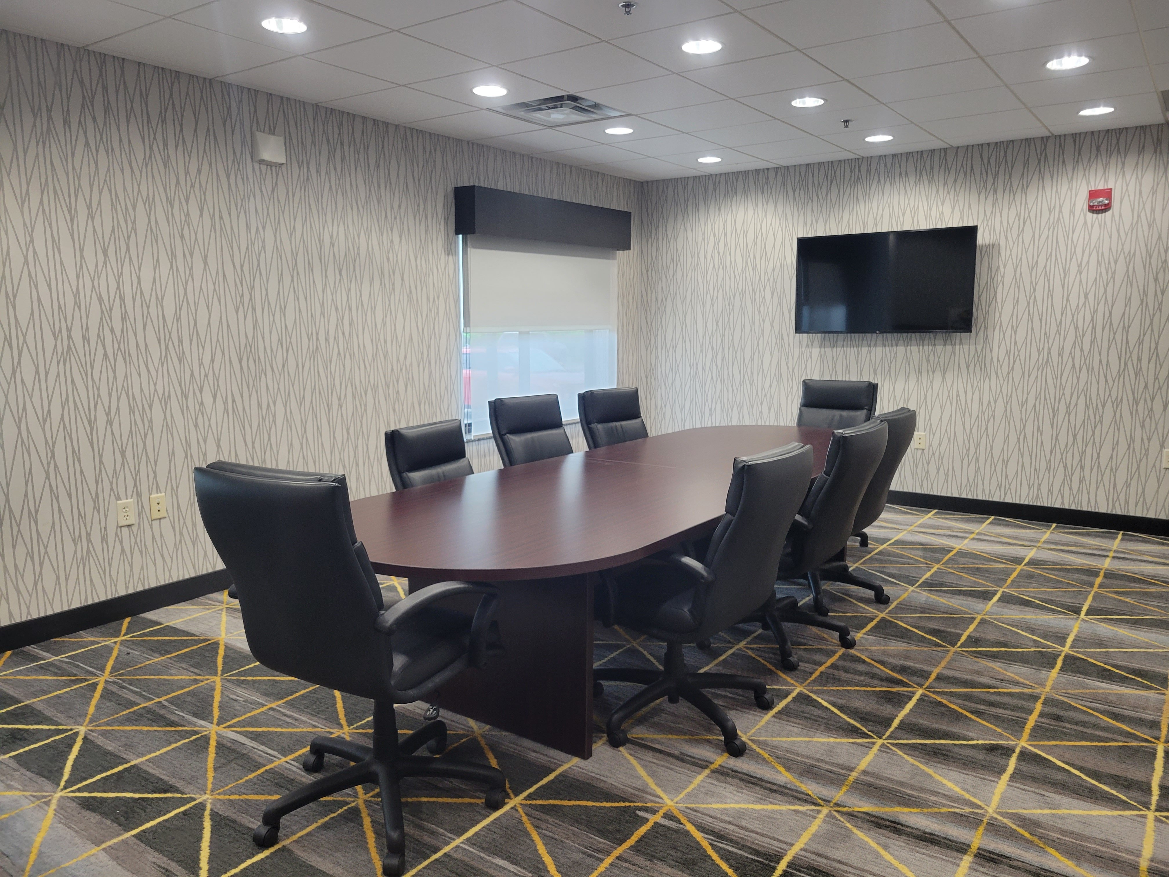 Holiday Inn Hotel Suites Ann Arbor Univ Michigan 63/73