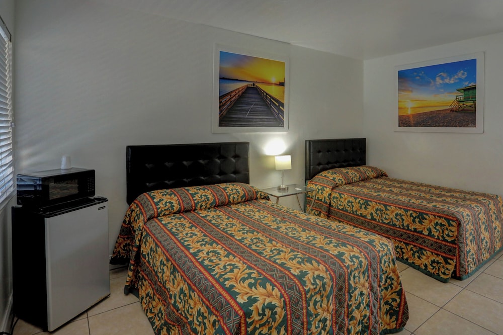 Beach and Town Motel 15/50