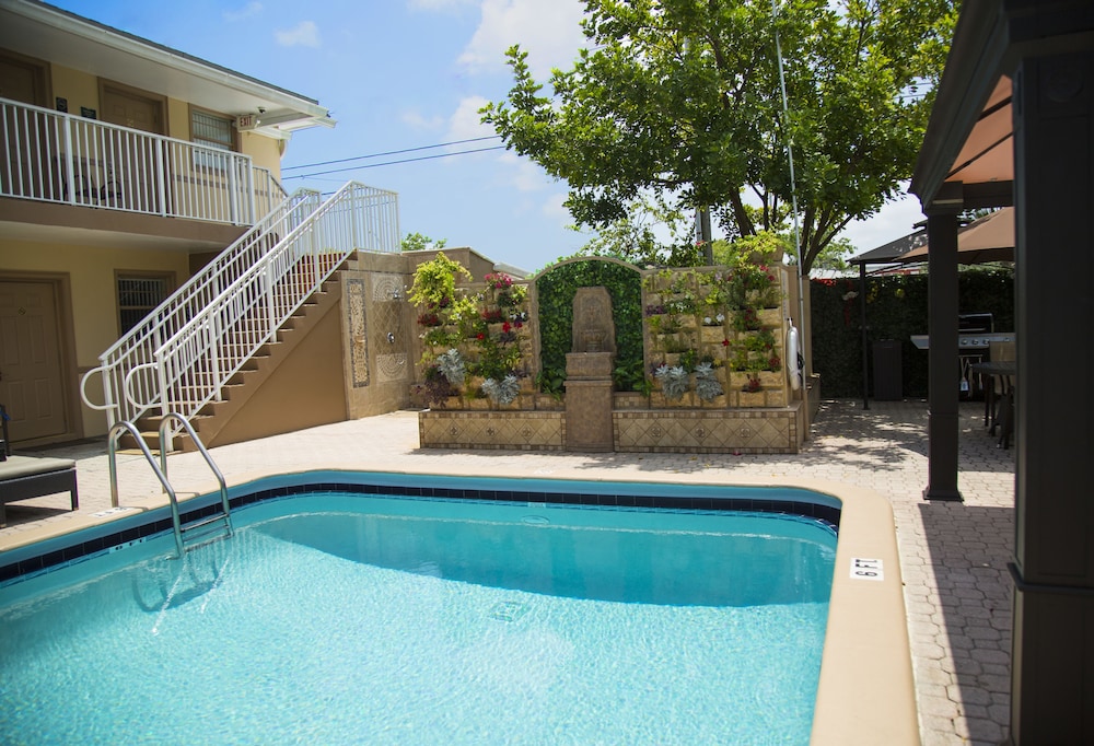 Sheridan Suites Apartment Hotel 42/69