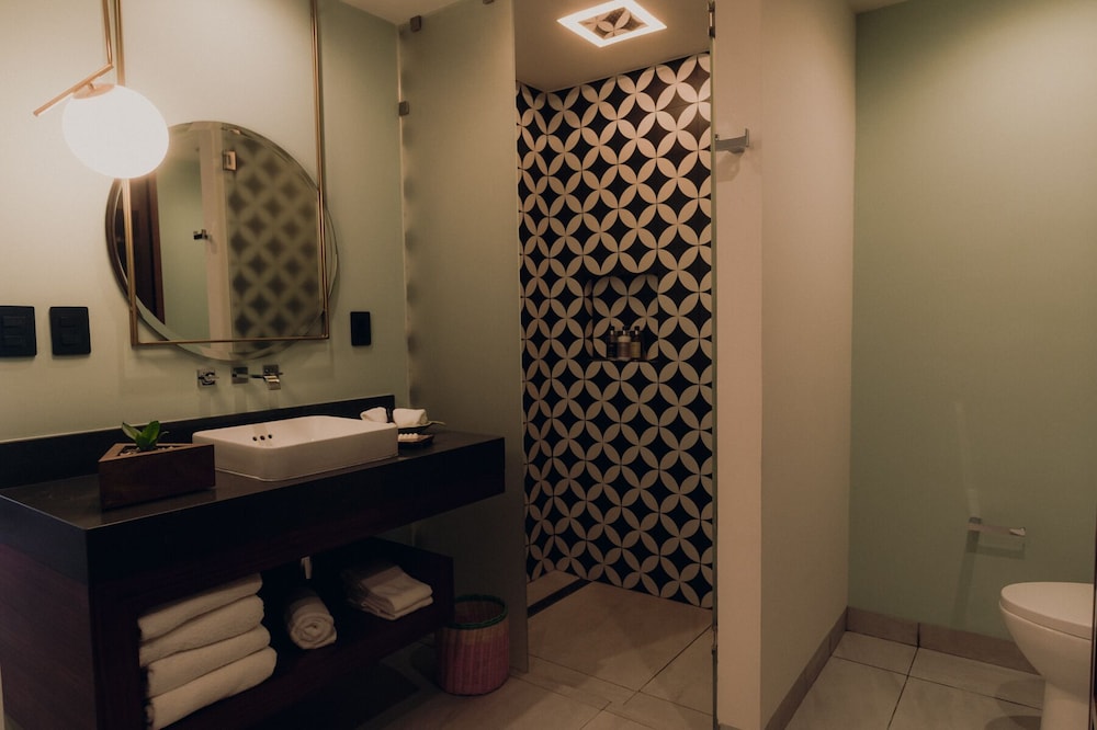 Calixta Hotel 45/50