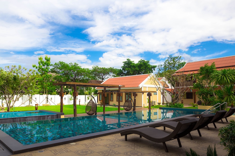 Huean Kham Hom Resort 67/72