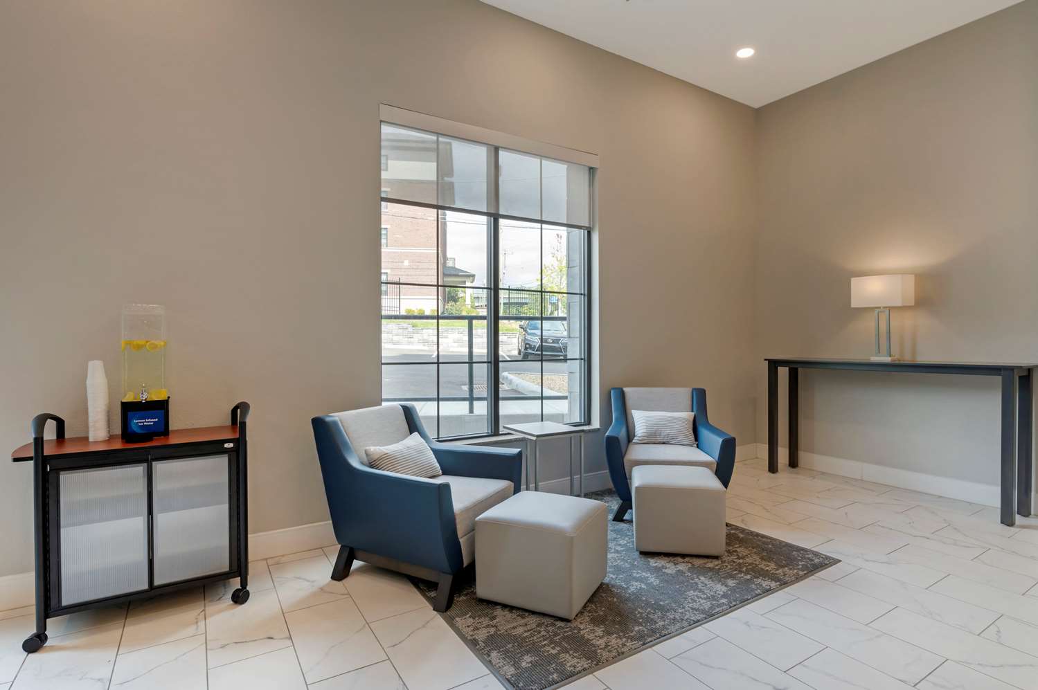 Comfort Suites Cincinnati University - Downtown 8/15