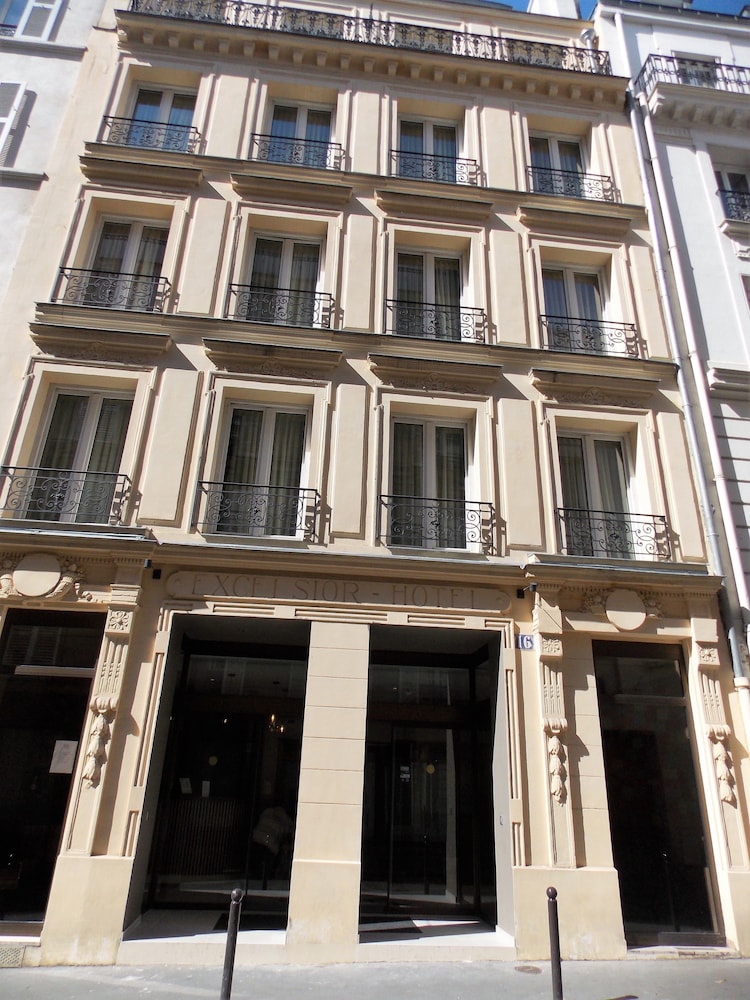 Hotel Excelsior-batignolles