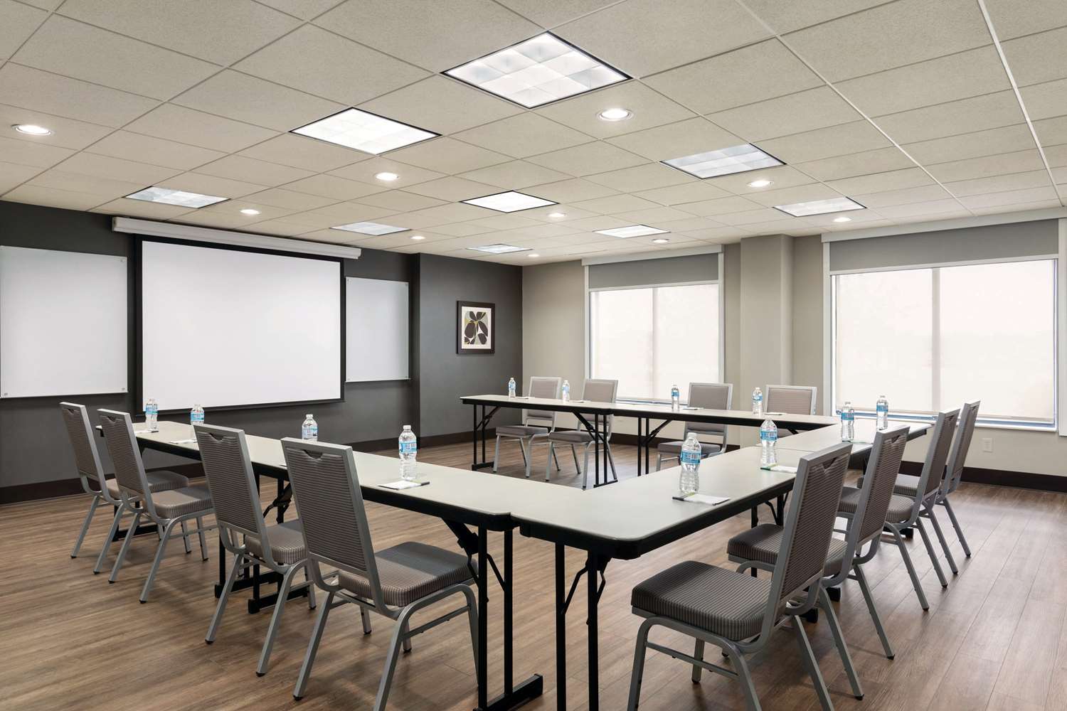 Wingate By Wyndham Cincinnati Blue Ash 16/28