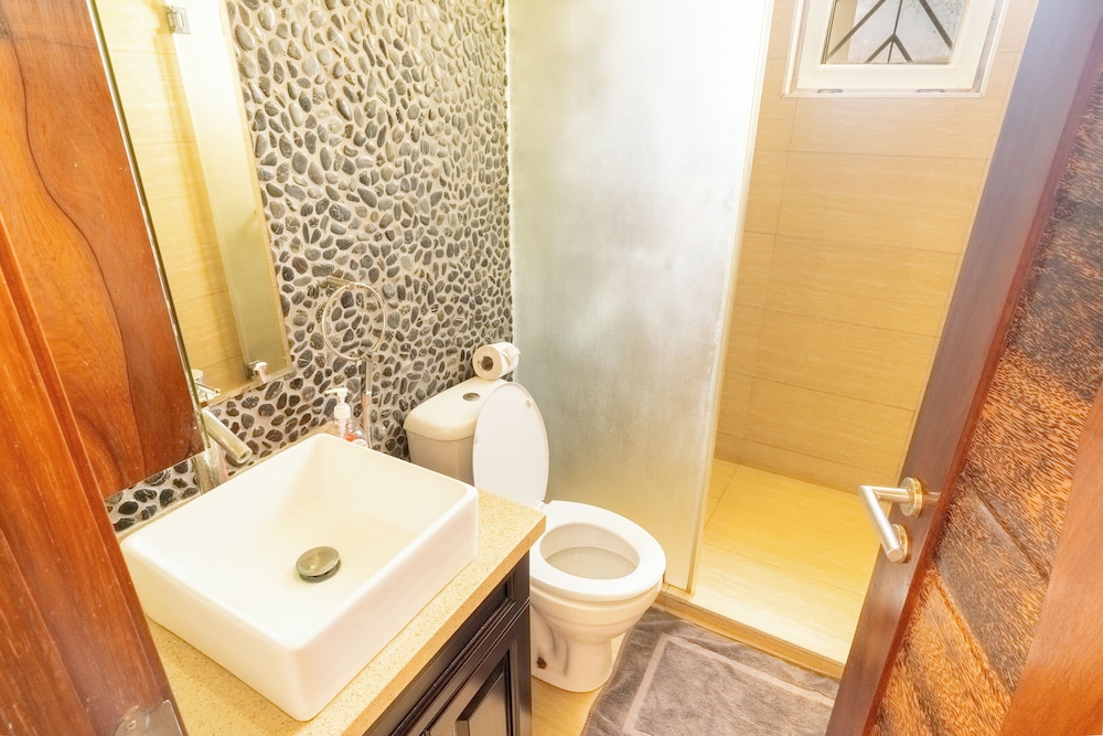 Queens Chateau Boutique Villa 49/50