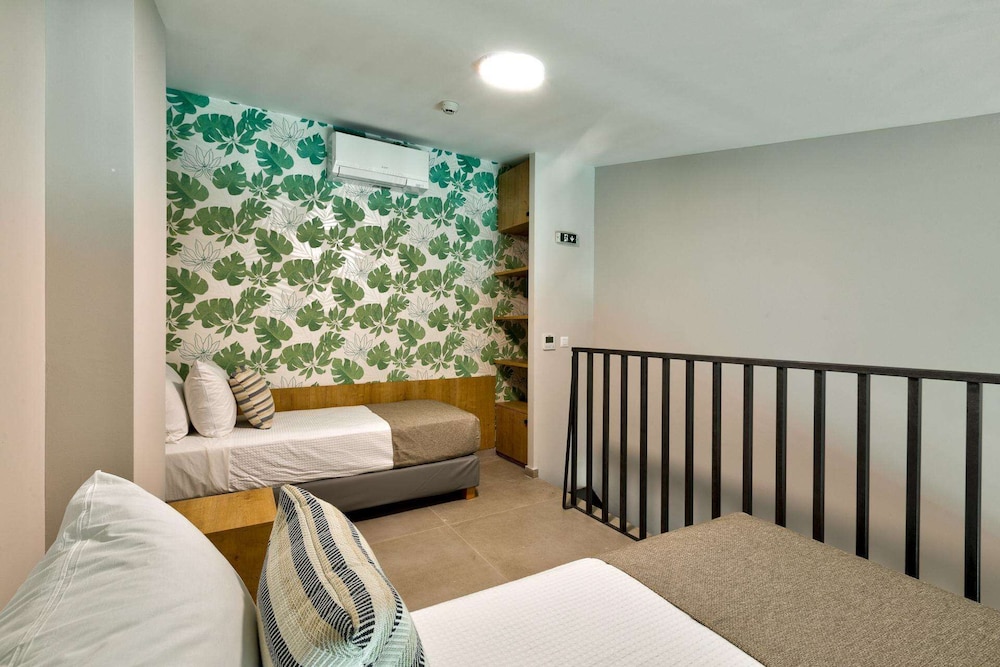 Family, 1 Double and 1 Single Bed, Two Story