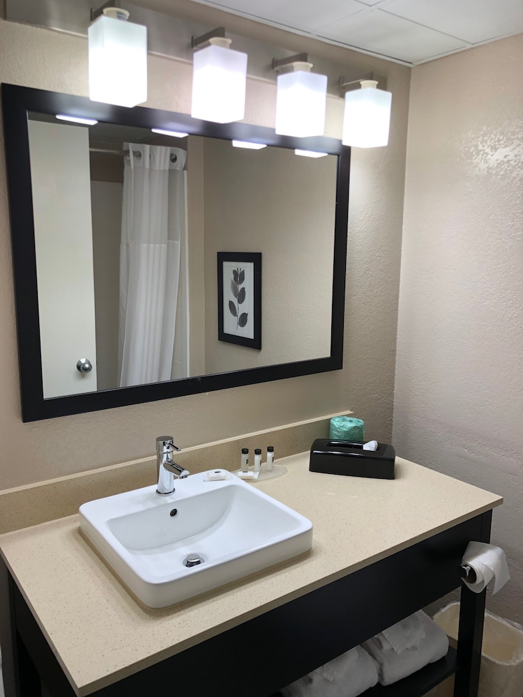 Country Inn & Suites by Radisson Greenville, NC 57/58