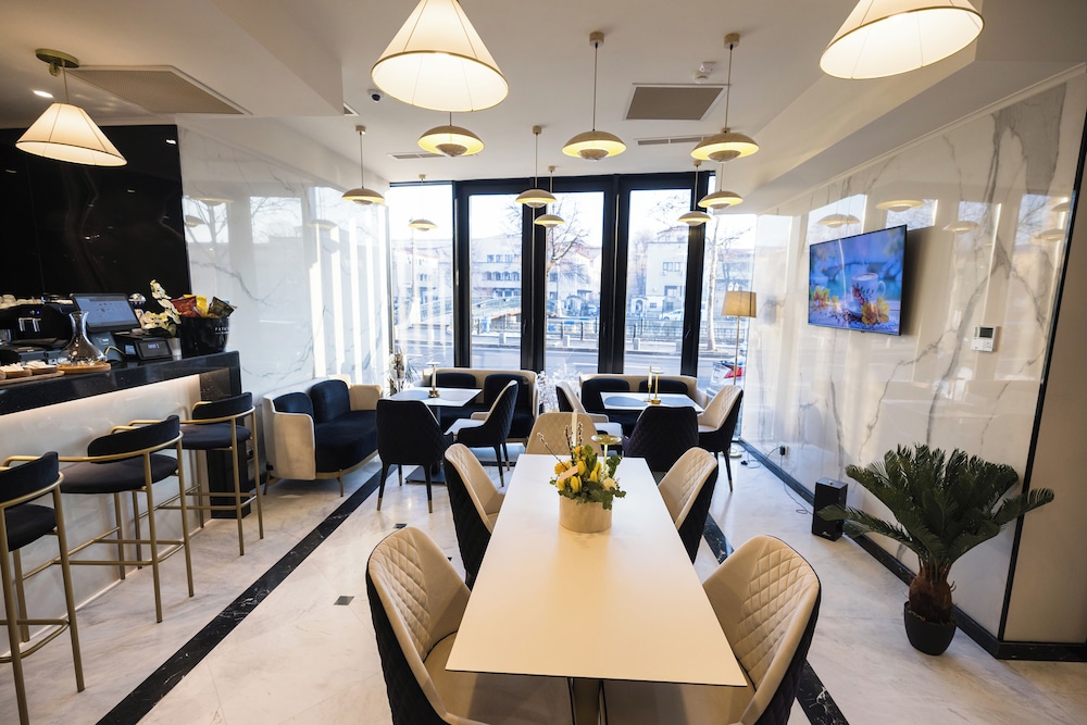 Hotel Le Blanc Cotroceni 58/71