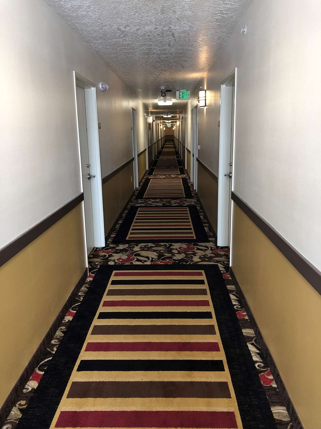 Hotel Vernal 2/10