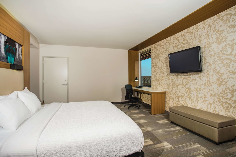 La Quinta Inn & Suites by Wyndham Winchester 19/44