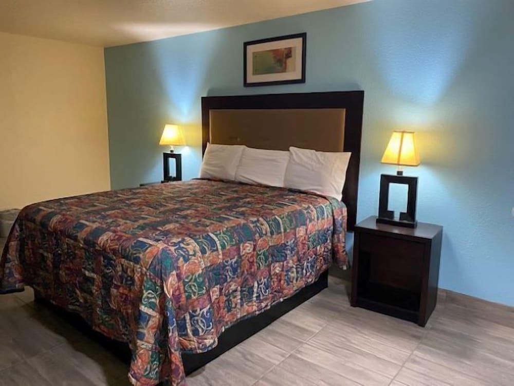 El Tejas Motel 6/20
