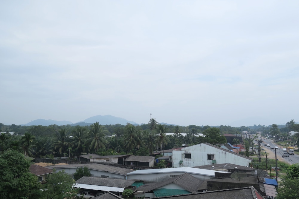 Good Morning Hotel At Takuapa 3/14